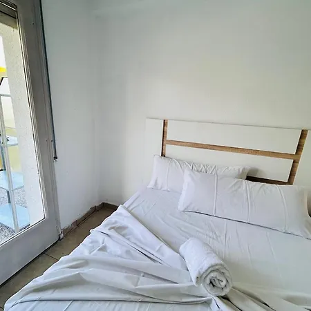 Sunandbed Goya Apartment *